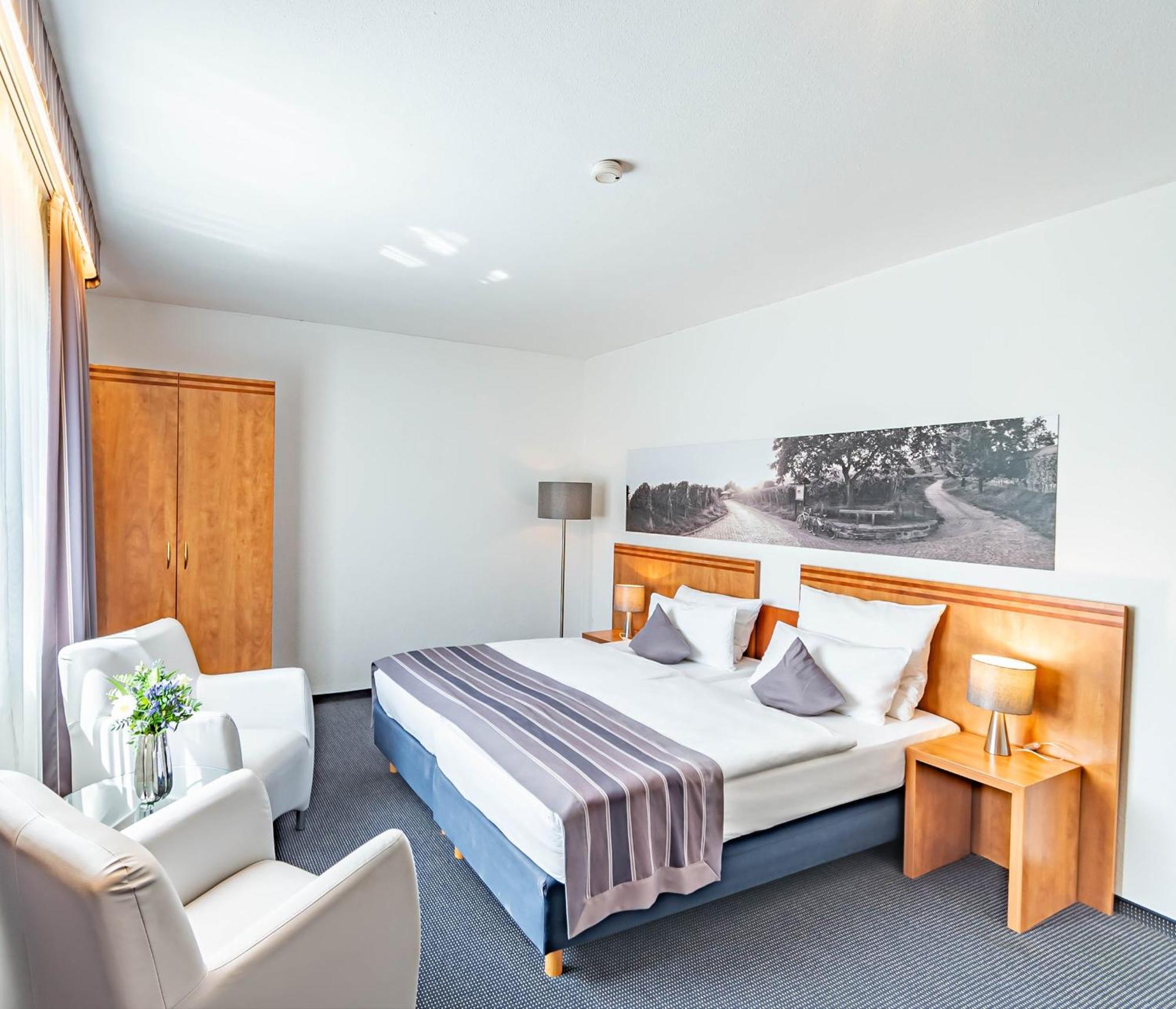 Parkhotel Sonnenberg Eltville am Rhein Buitenkant foto